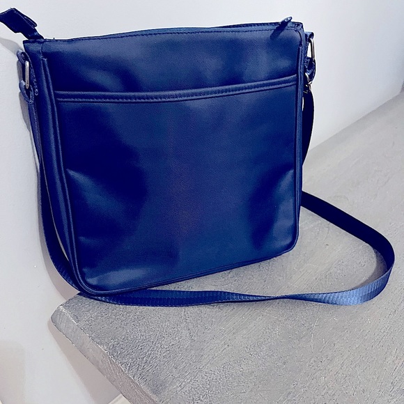 Heys cross body RIF protected purse - Picture 2 of 3